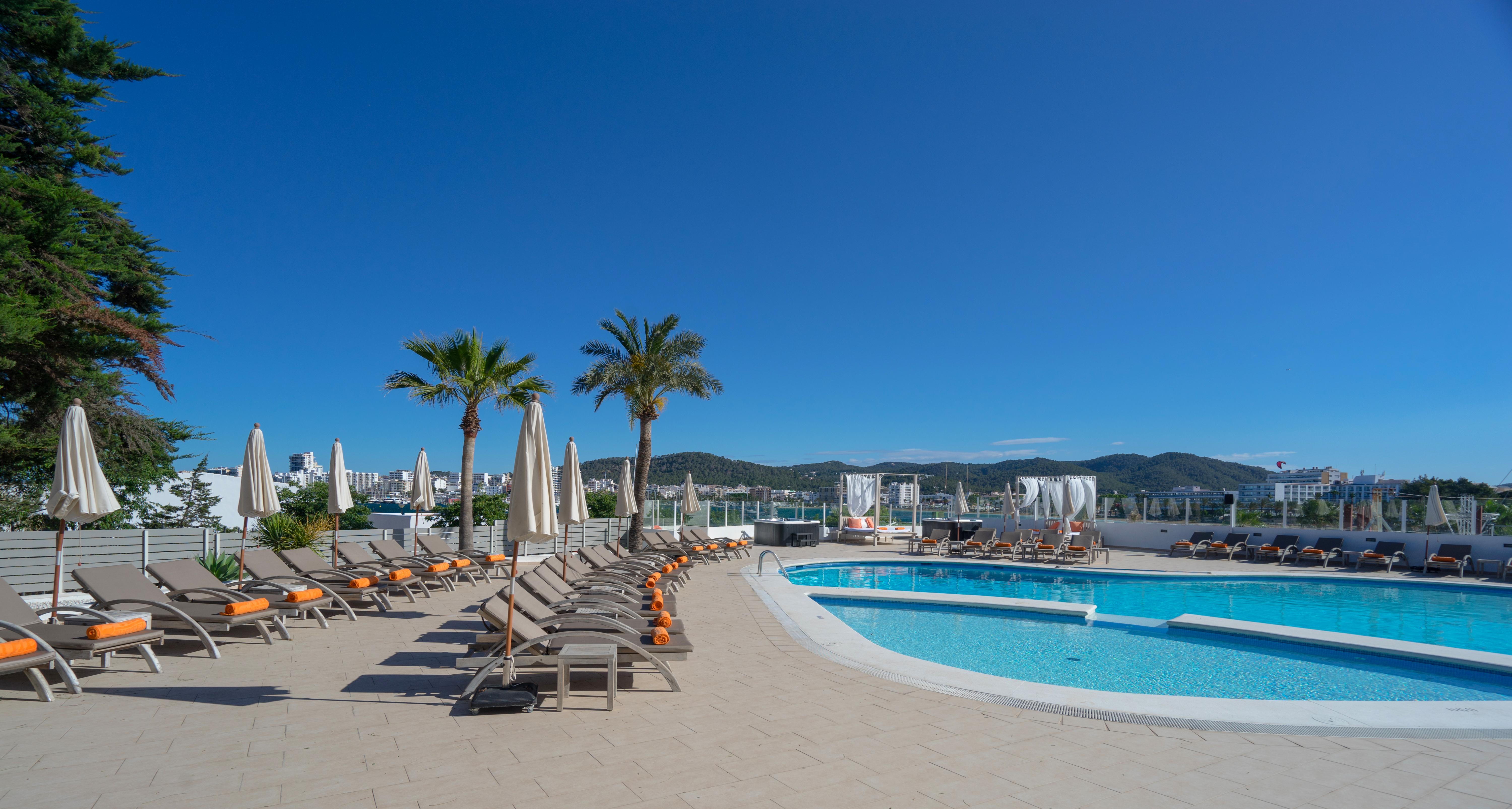 Thb Ocean Beach - Adults Only Sant Antoni de Portmany Екстериор снимка