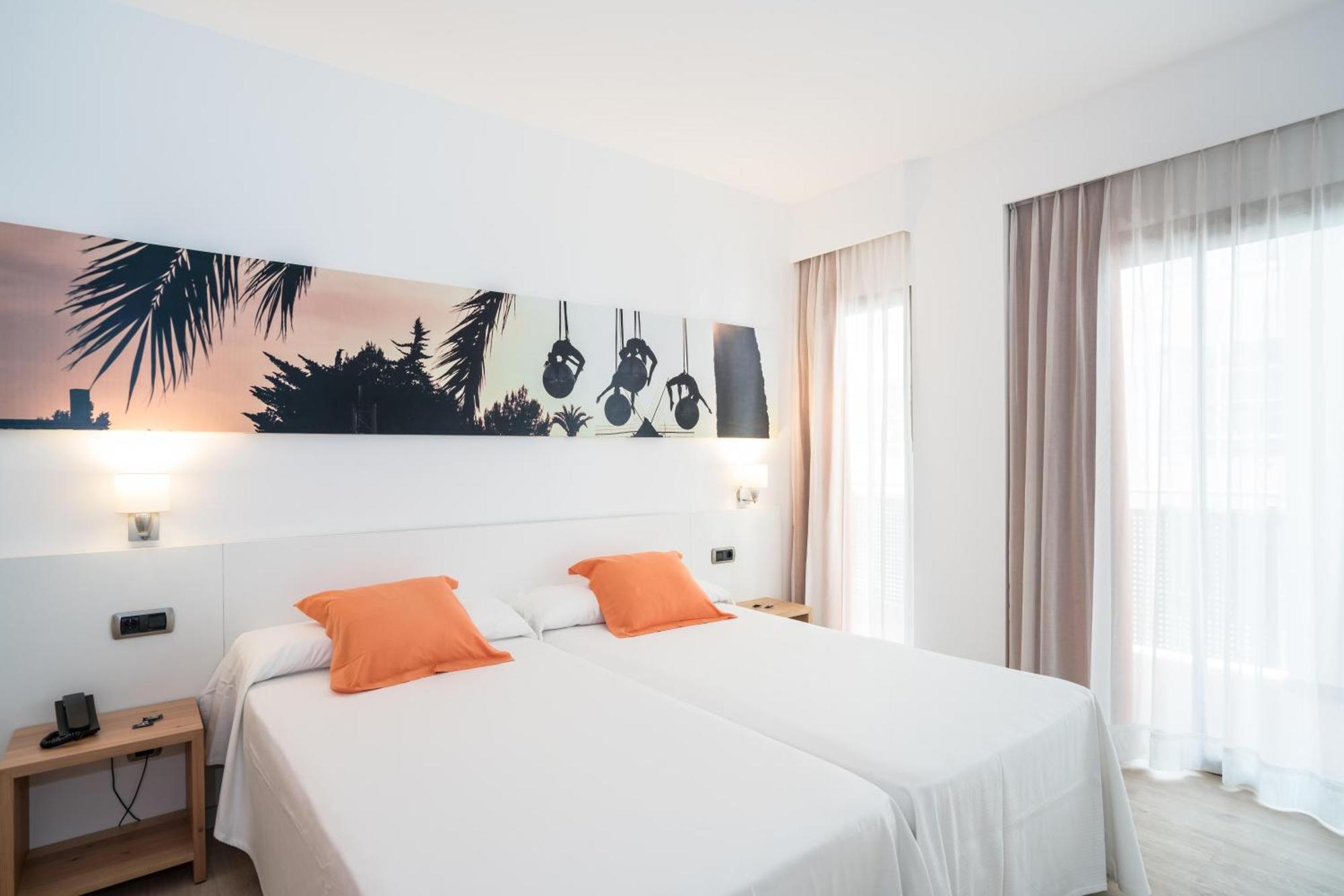 Thb Ocean Beach - Adults Only Sant Antoni de Portmany Екстериор снимка