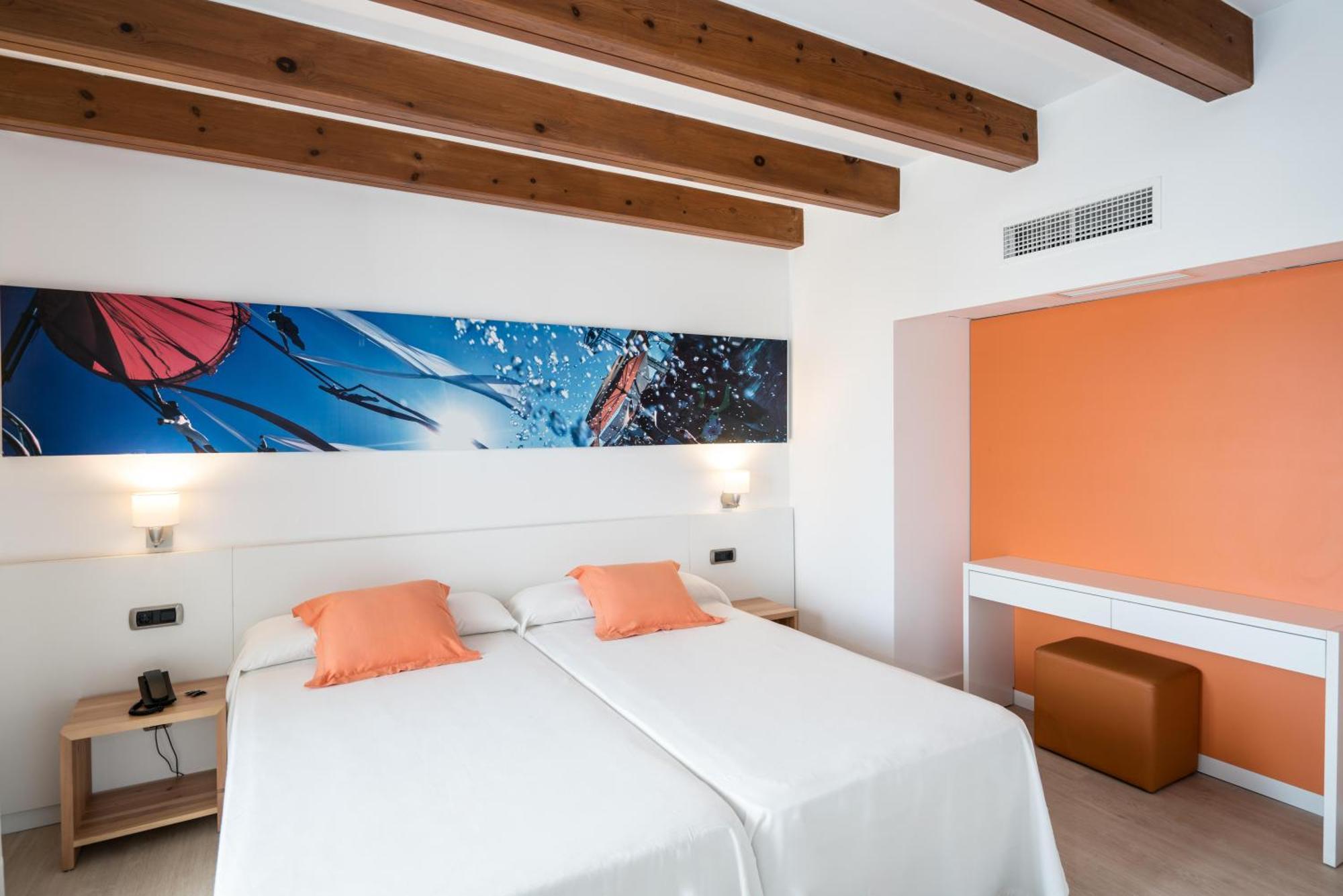 Thb Ocean Beach - Adults Only Sant Antoni de Portmany Екстериор снимка