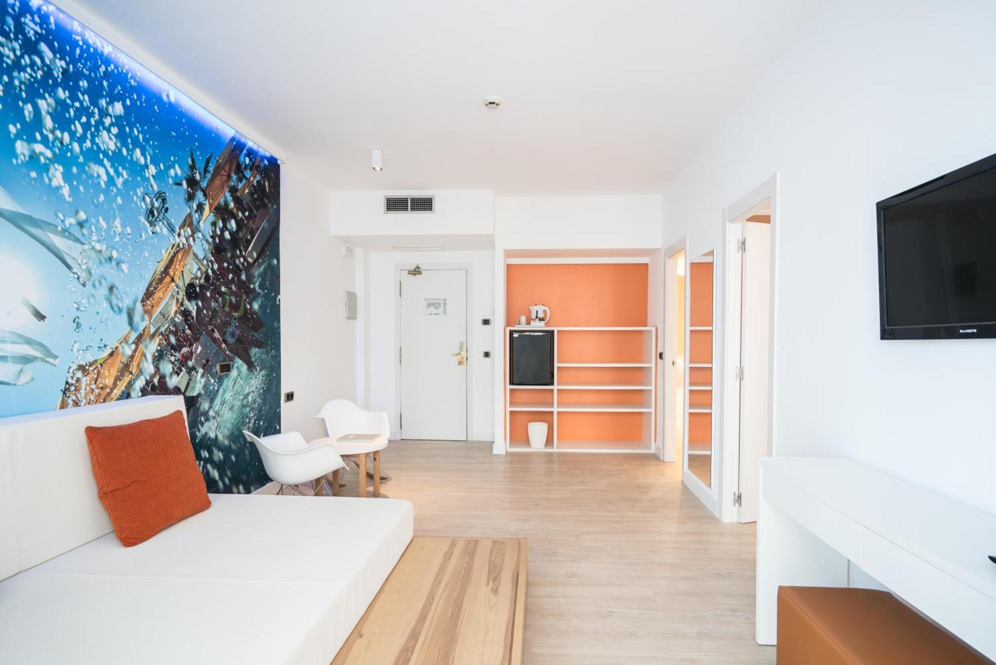 Thb Ocean Beach - Adults Only Sant Antoni de Portmany Екстериор снимка