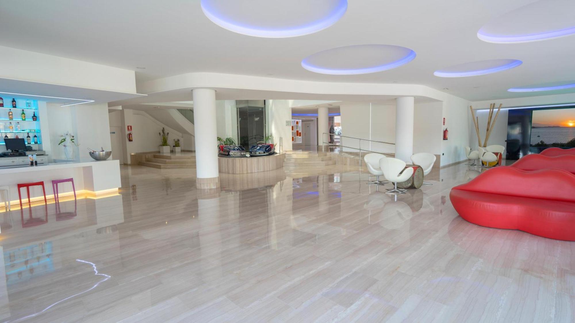 Thb Ocean Beach - Adults Only Sant Antoni de Portmany Екстериор снимка