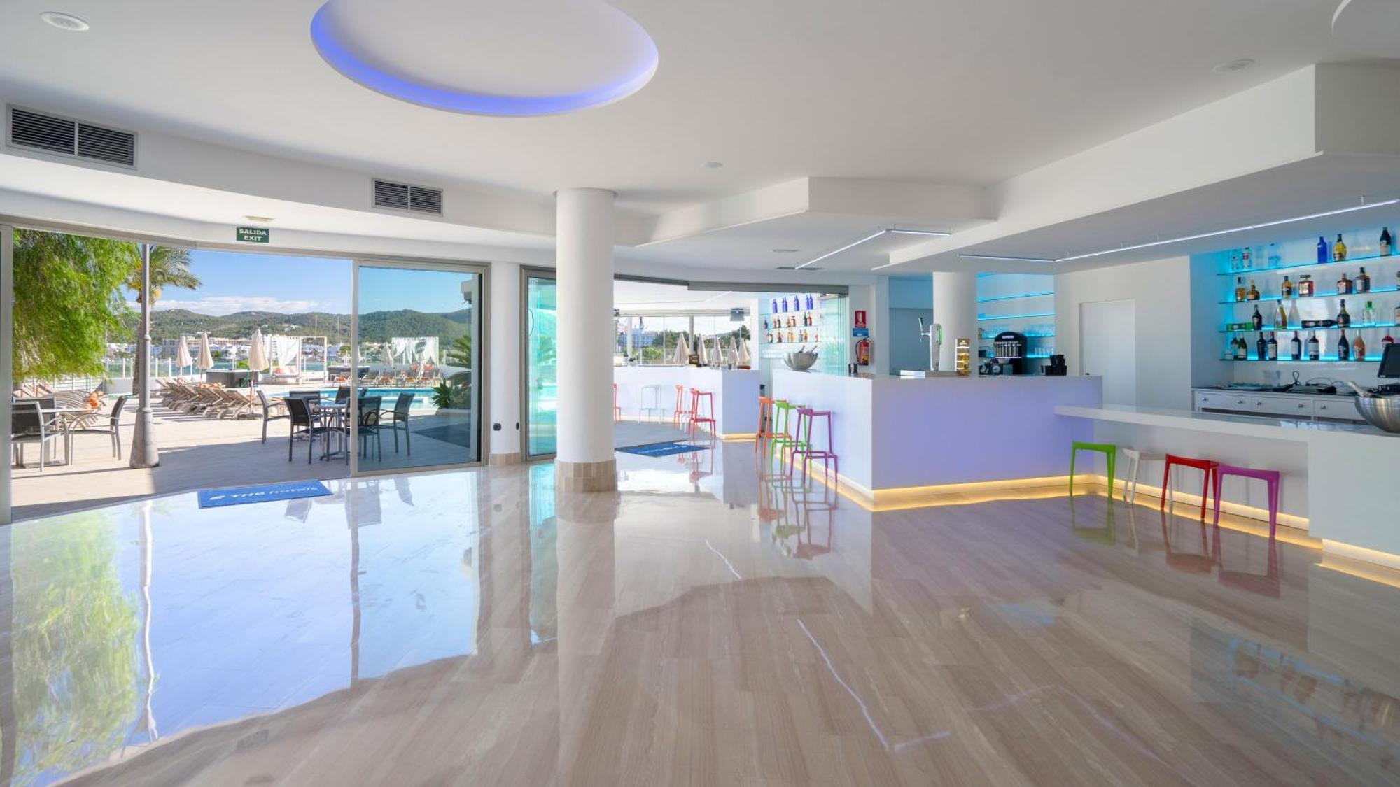 Thb Ocean Beach - Adults Only Sant Antoni de Portmany Екстериор снимка