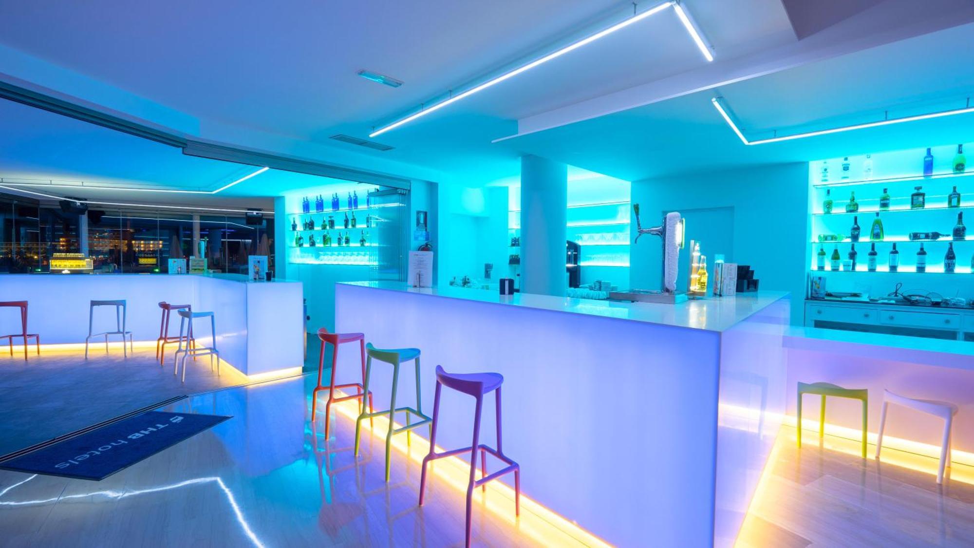 Thb Ocean Beach - Adults Only Sant Antoni de Portmany Екстериор снимка