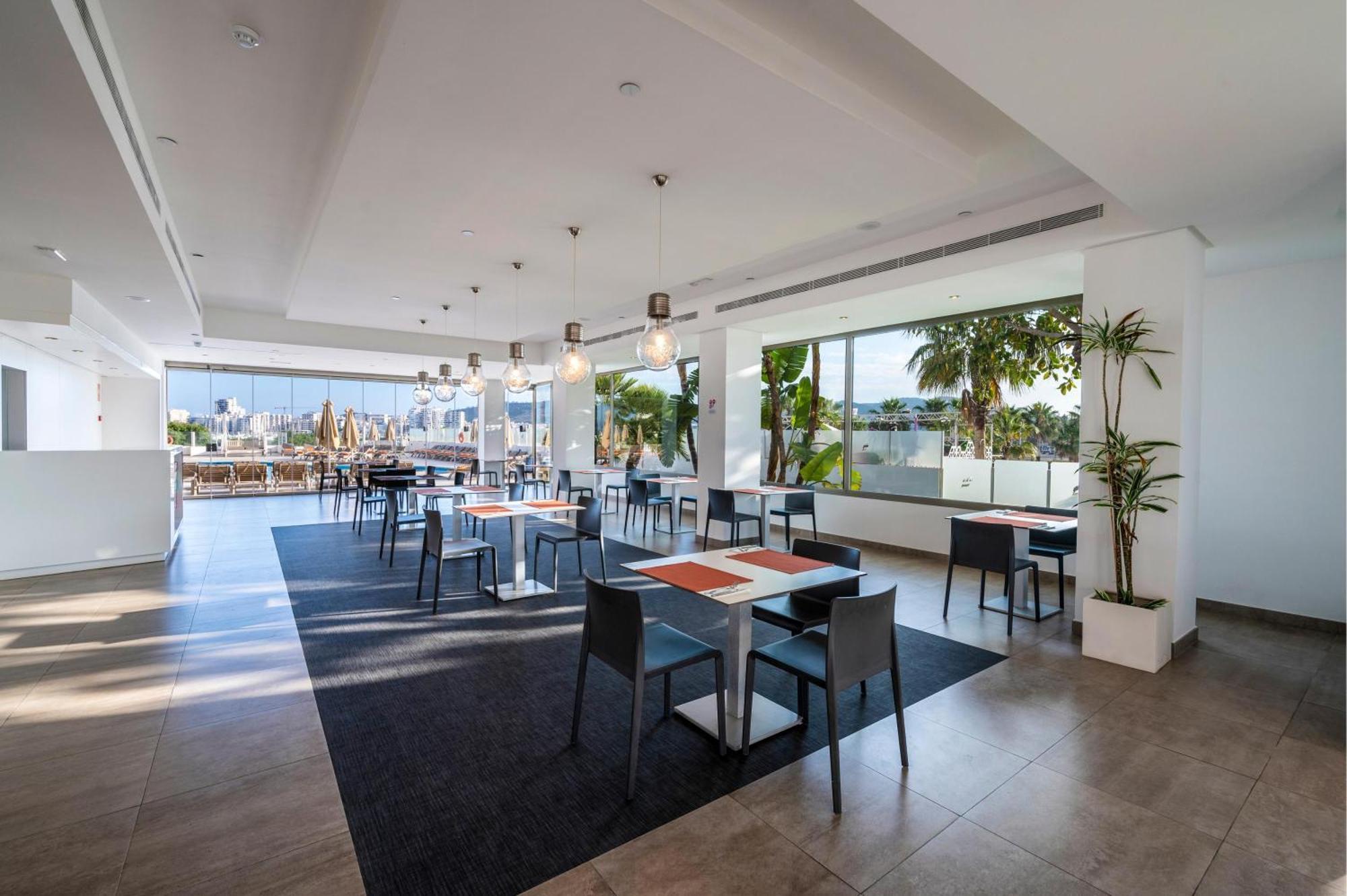 Thb Ocean Beach - Adults Only Sant Antoni de Portmany Екстериор снимка
